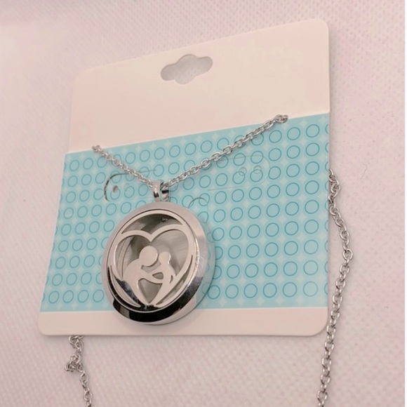 Essential Oil Diffuser Mother/Child Locket - Picture 2 of 4